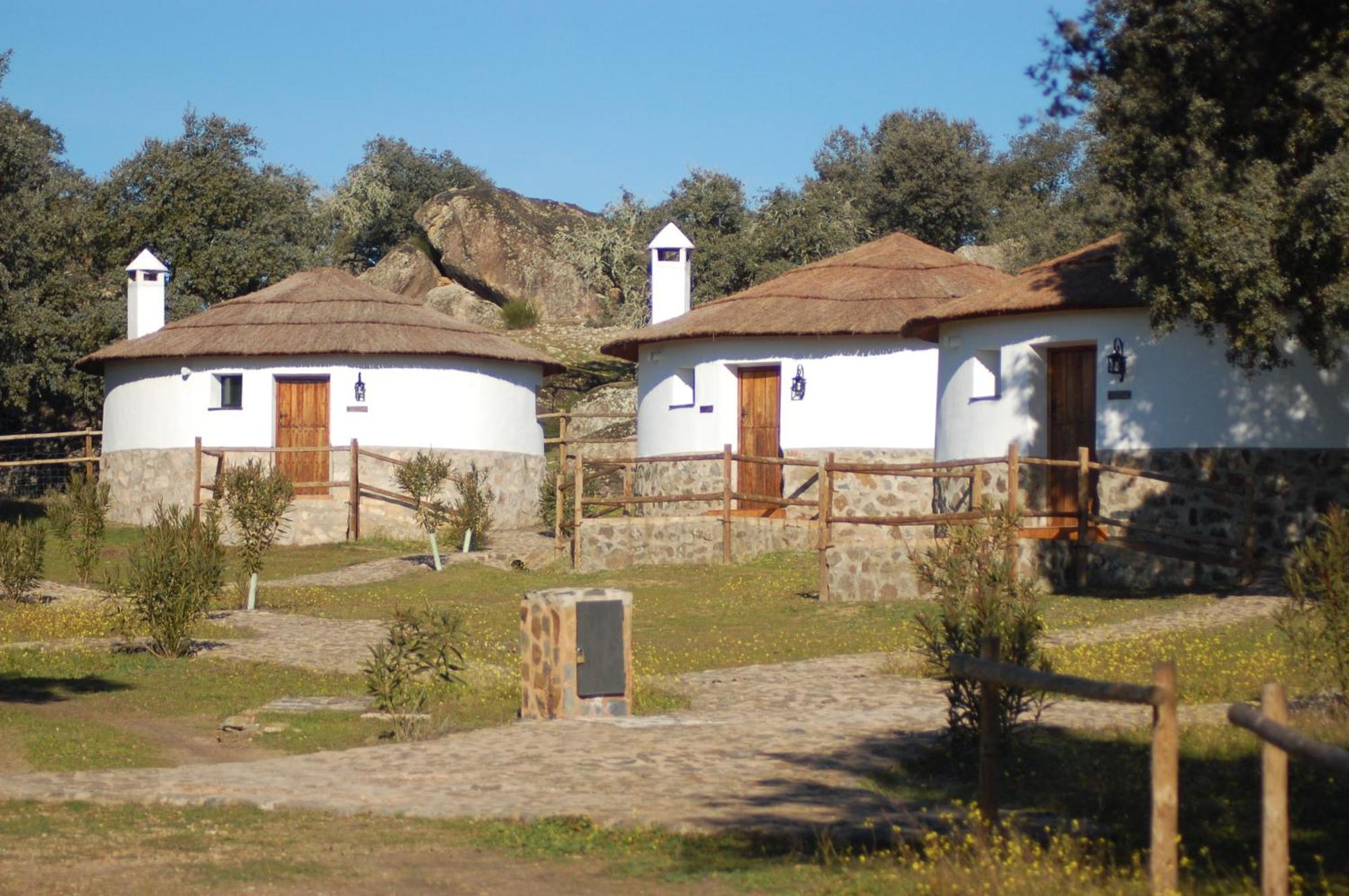 Los Chozos De La Roca La Roca de la Sierra エクステリア 写真