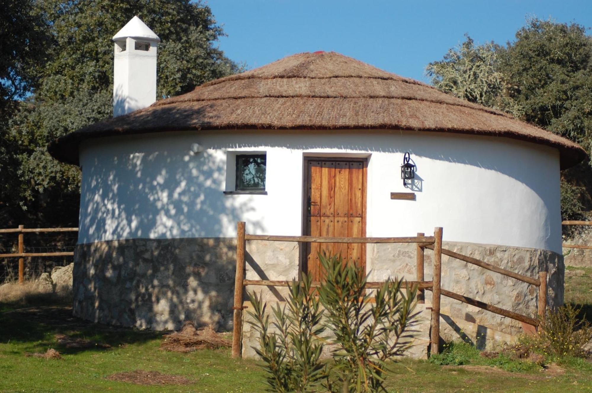 Los Chozos De La Roca La Roca de la Sierra エクステリア 写真
